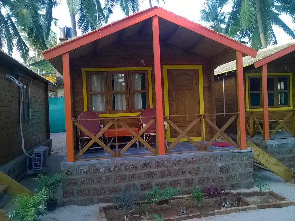 Agonda Beach Bumps Hotel ภายนอก รูปภาพ