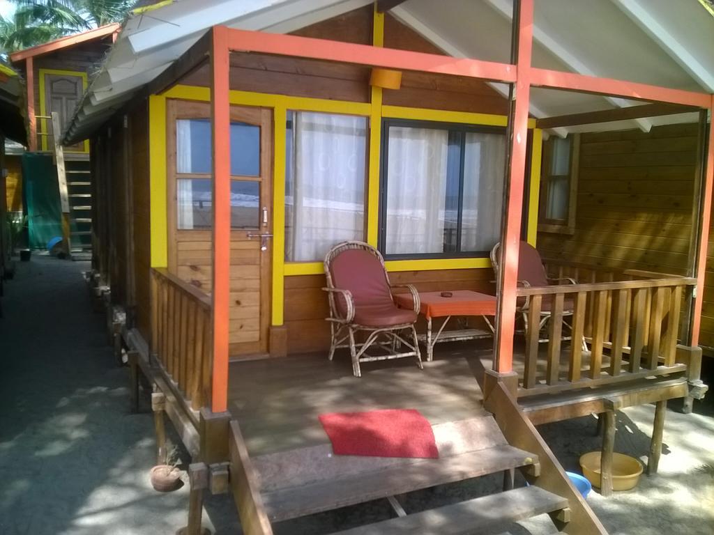 Agonda Beach Bumps Hotel ภายนอก รูปภาพ